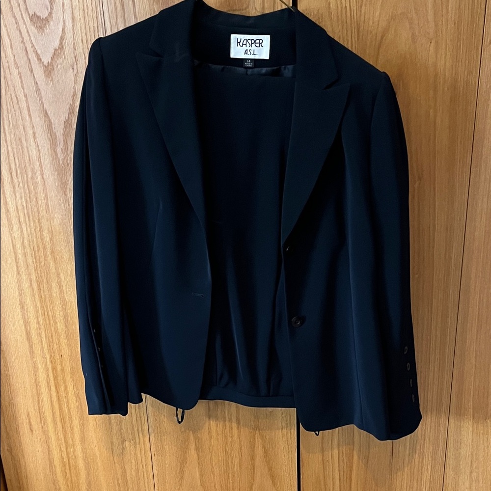 Kasper Women's Classic Black Pant Suit